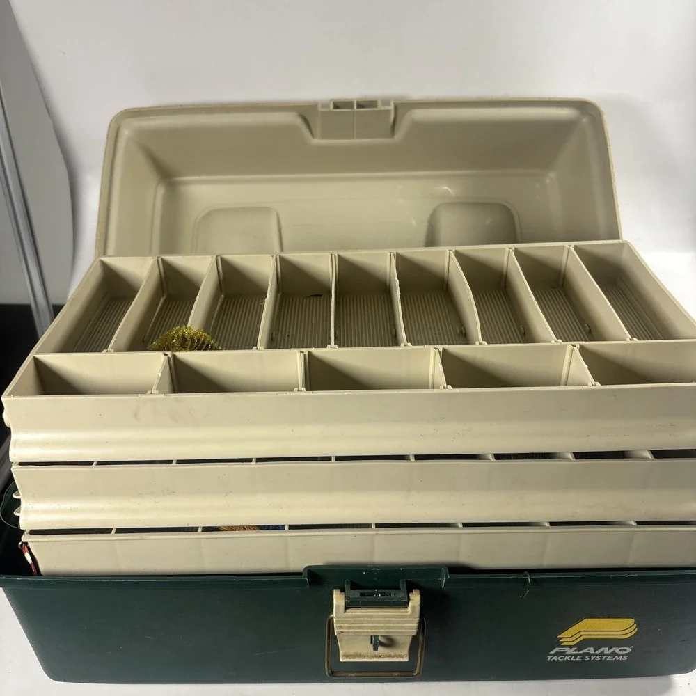 PLANO 3 TRAY FISHING TACKLE BOX - Picture 6 of 8